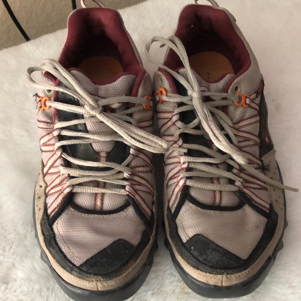 Nike ACG tennis shoes p1339
